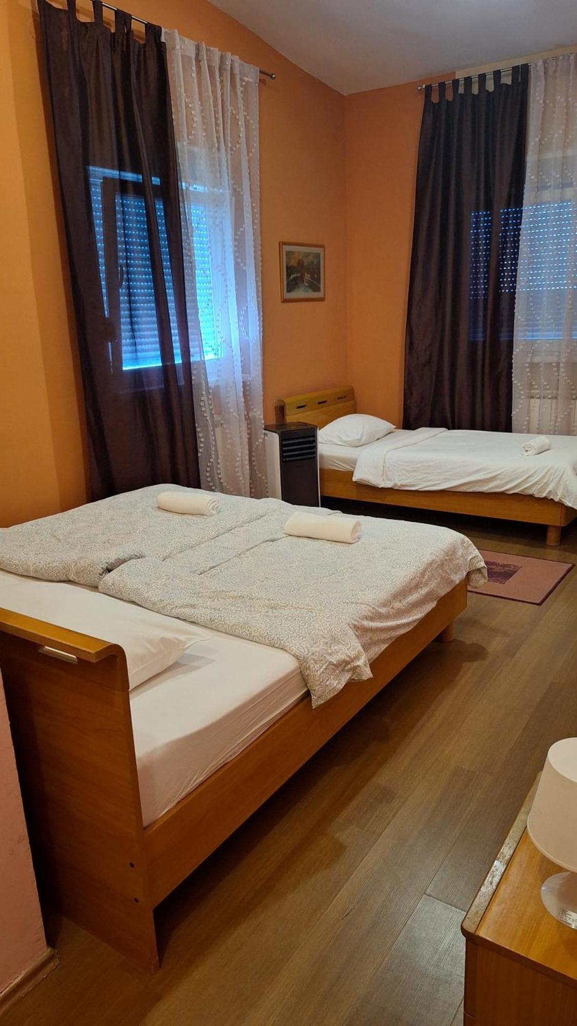 Sv. Nikola Pensiune Dugo Selo
